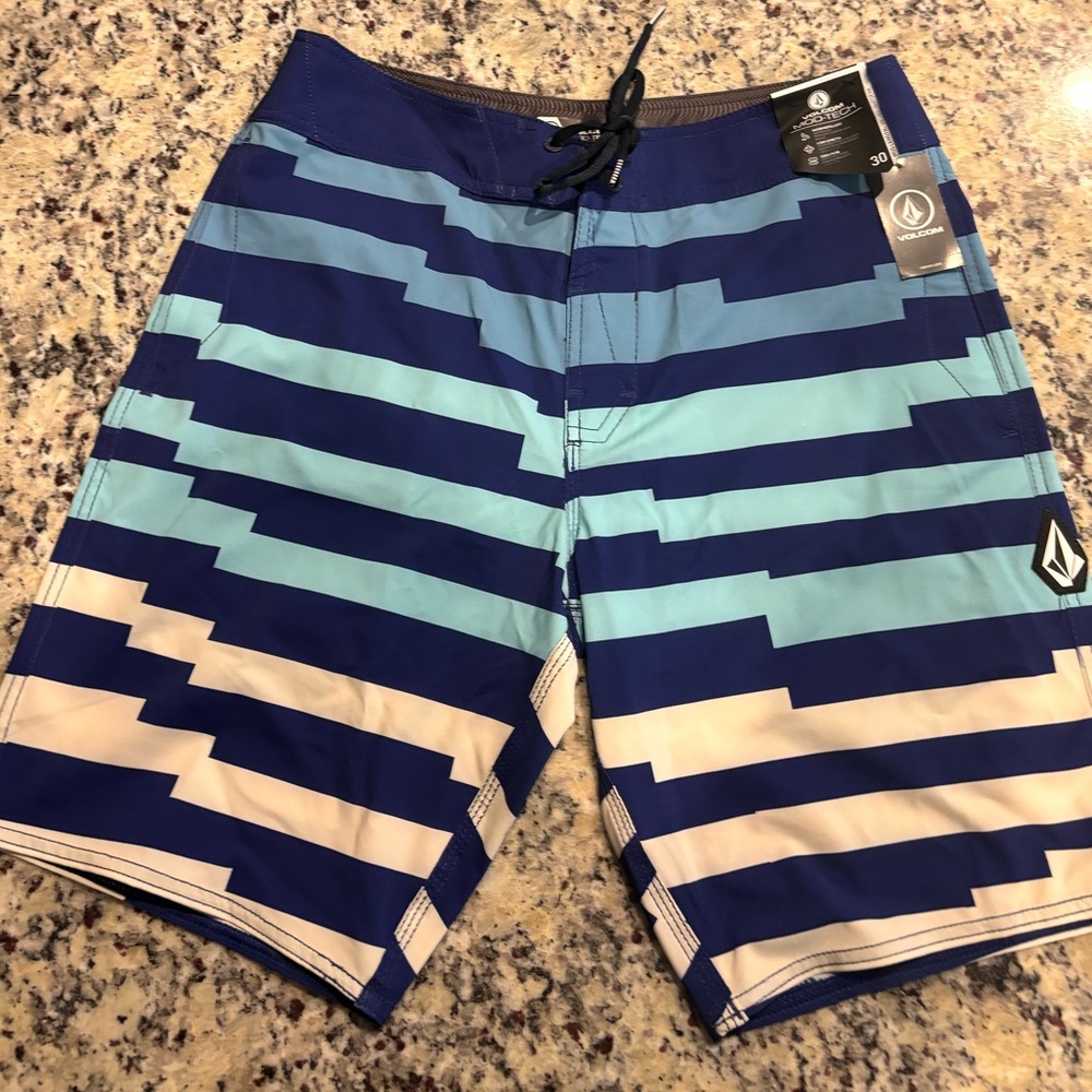 Volcom Mod Tech Board Shorts Size 30 New With Tags!